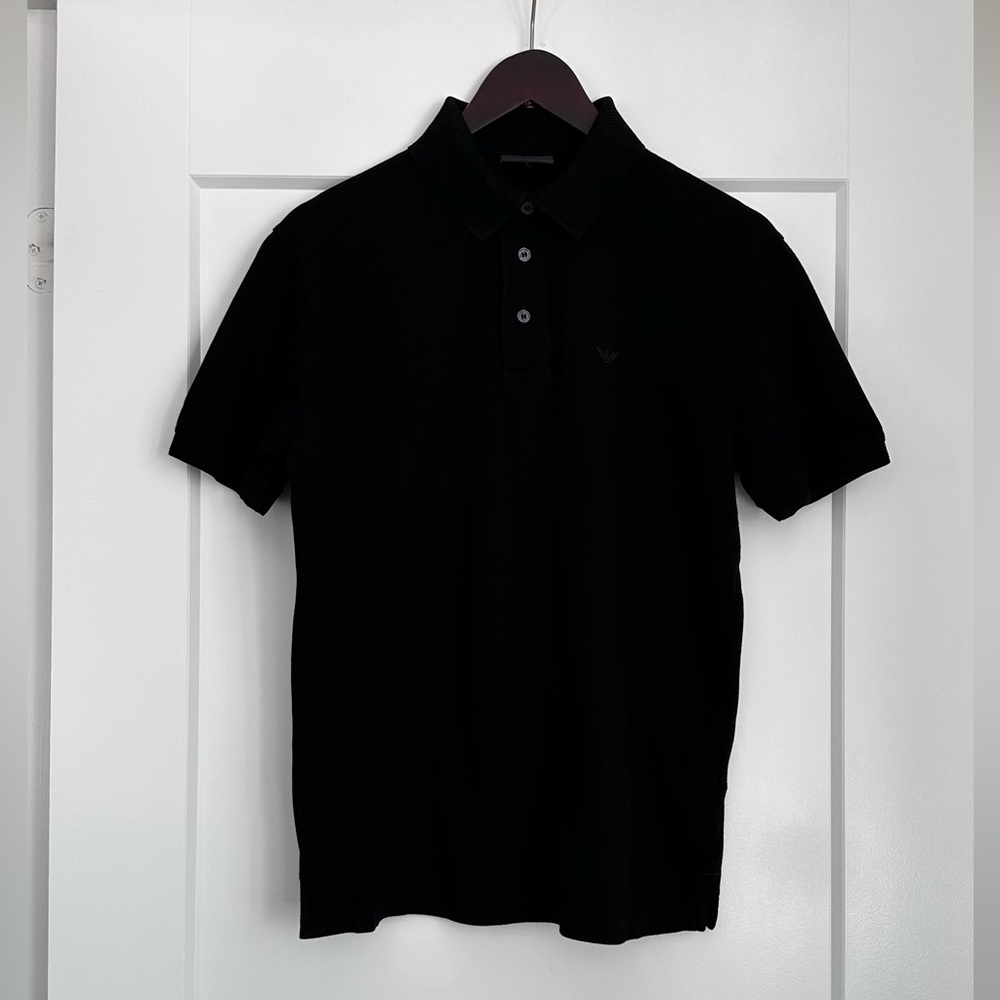 EMPORIO ARMANI FISHBONE LOGO POLO IN BLACK